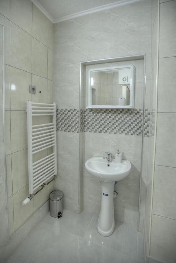 Guest House Prishtine Exterior foto